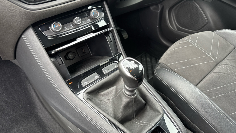 Vauxhall Grandland 1.2 Turbo Ultimate 5dr Petrol Hatchback